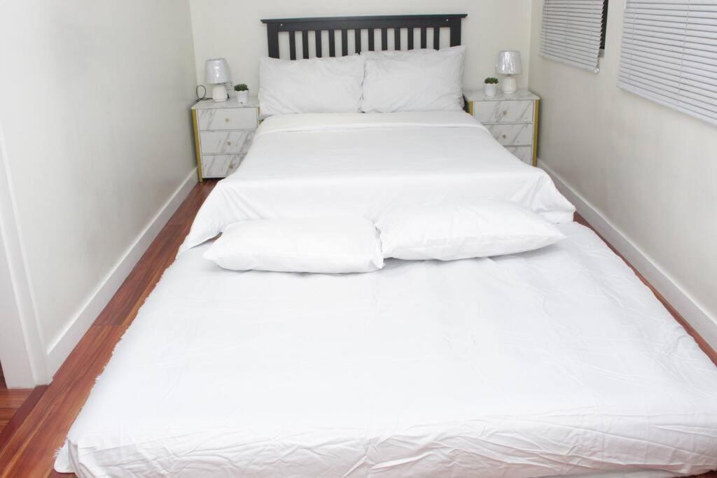A2J Bgc Luxury 2Br Loft Near Burgos Circle & Malls マニラ市 エクステリア 写真